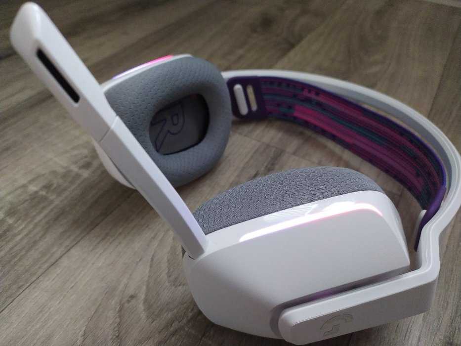 Logitech g733 lightspeed review – a change of direction for logitech