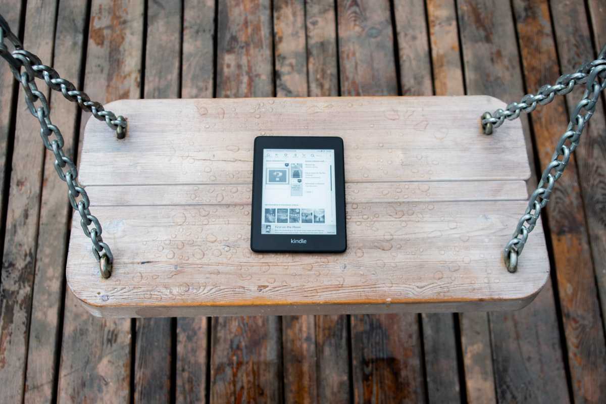 Обзор amazon kindle paperwhite (2021): лучшая электронная книга для заядлых книжных червей - истокс клуб