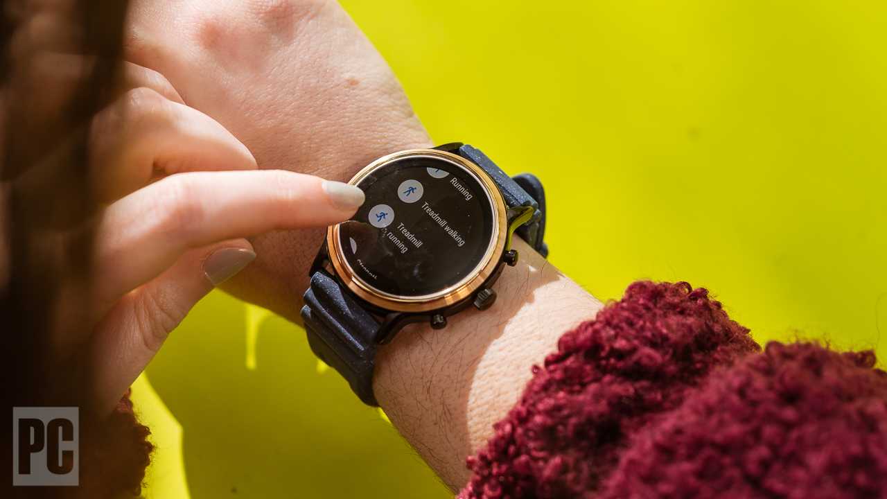 Fossil gen 5 review: style overcomes the flaws of wear os