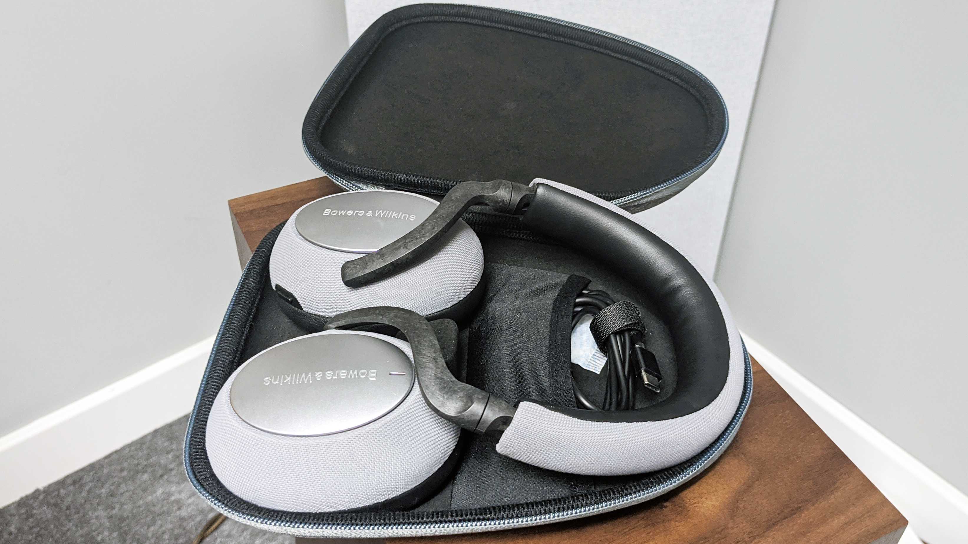 Bowers & wilkins px7 обзор: спецификации и цена