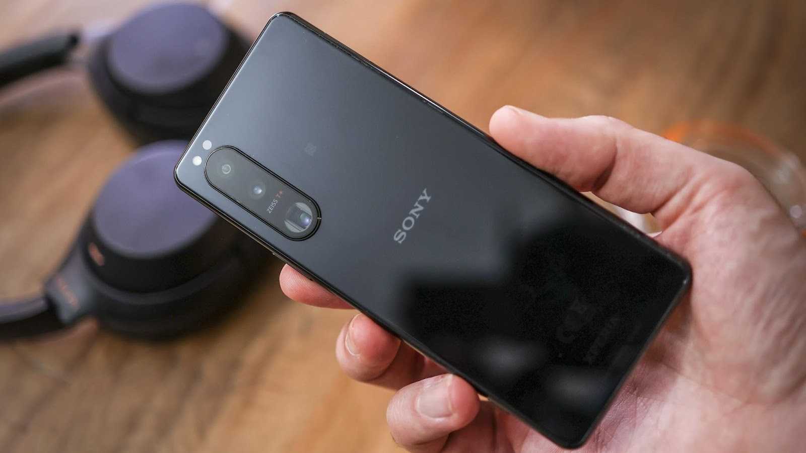 Sony xperia 1 iv review: unapologetically sony - phonearena