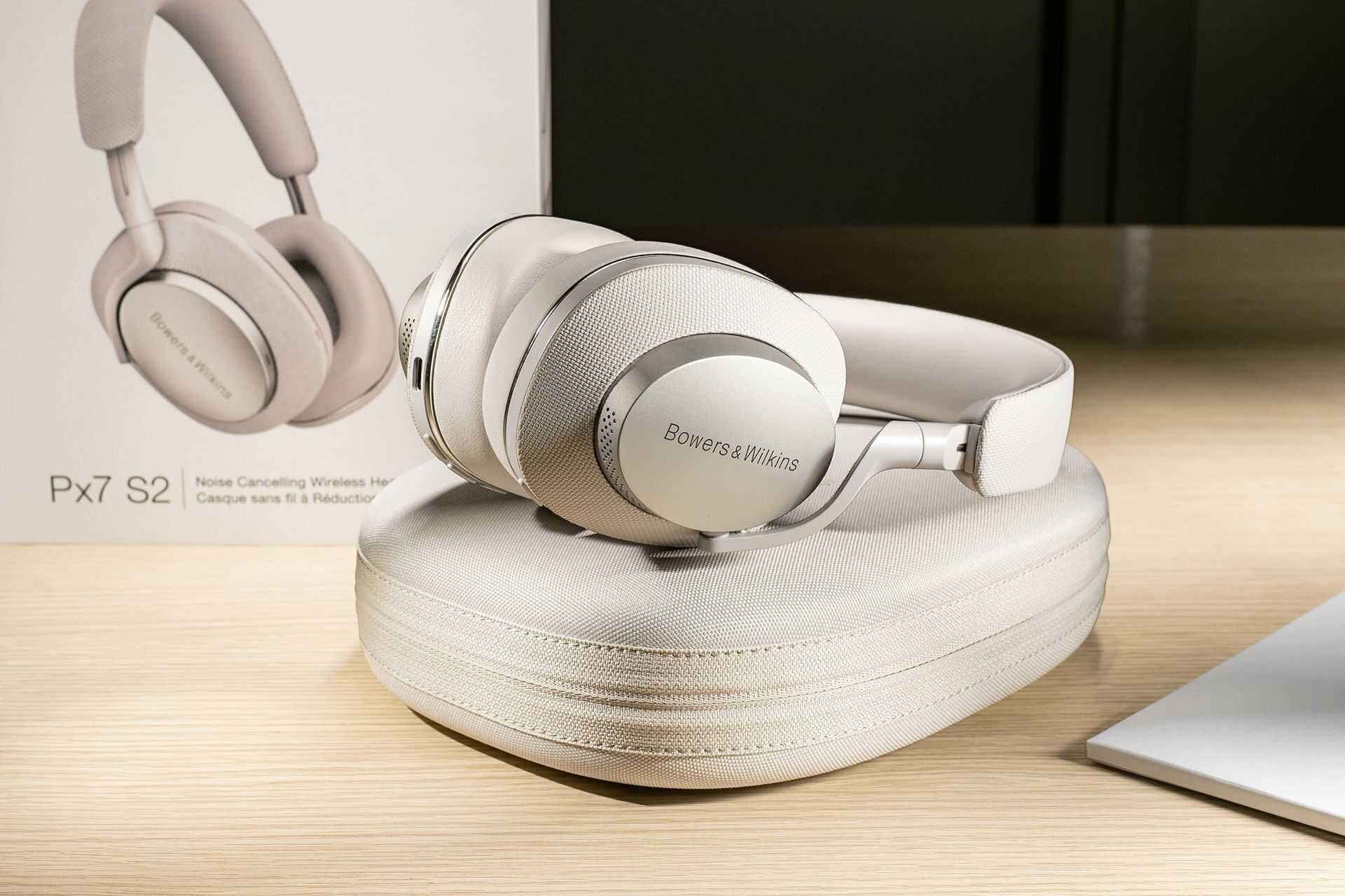 Практика: обзор беспроводных наушников-вкладышей bowers & wilkins px7 - дико полезные советы по выбору электроники