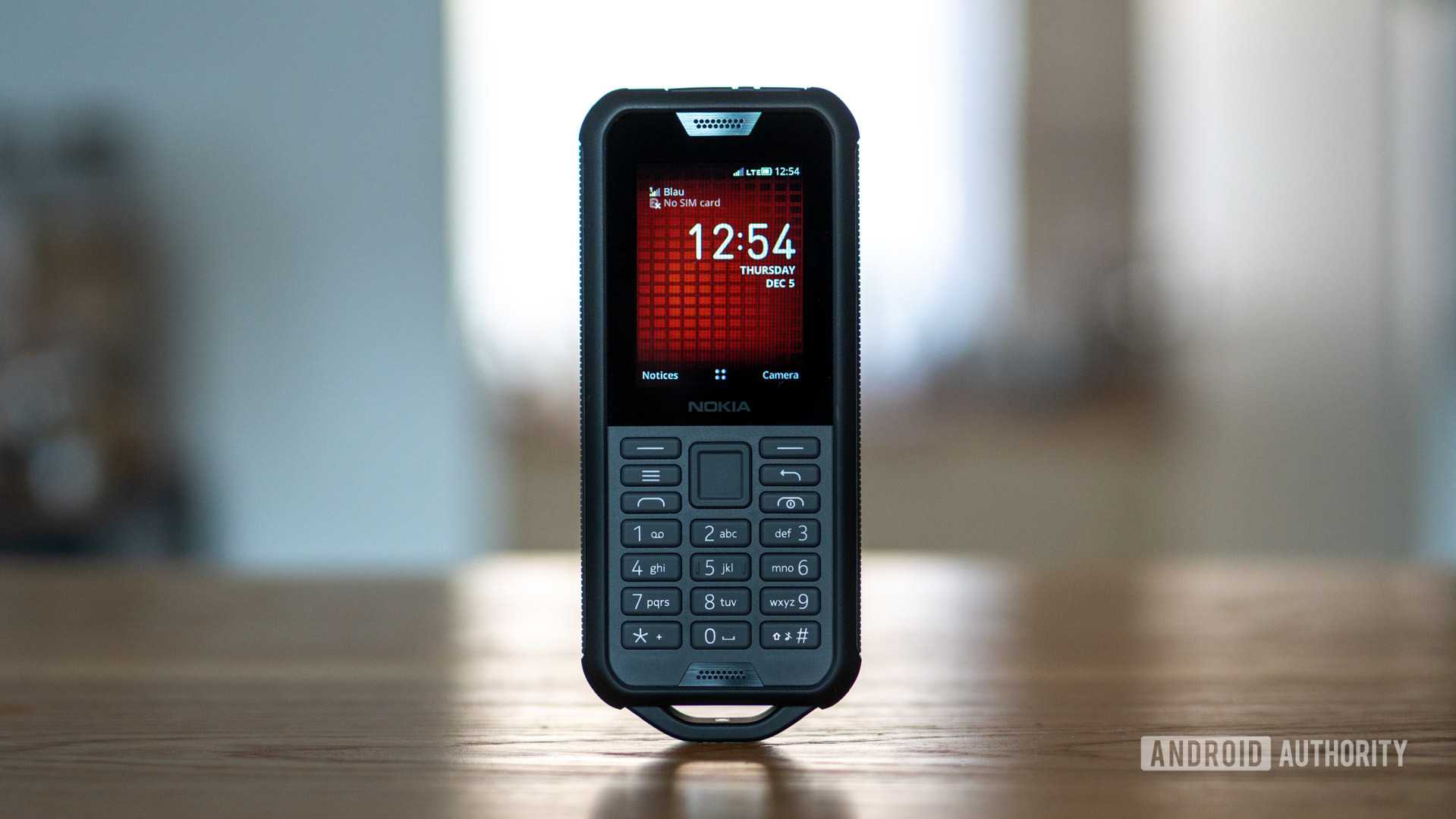 Экстремальная  nokia 800 tough