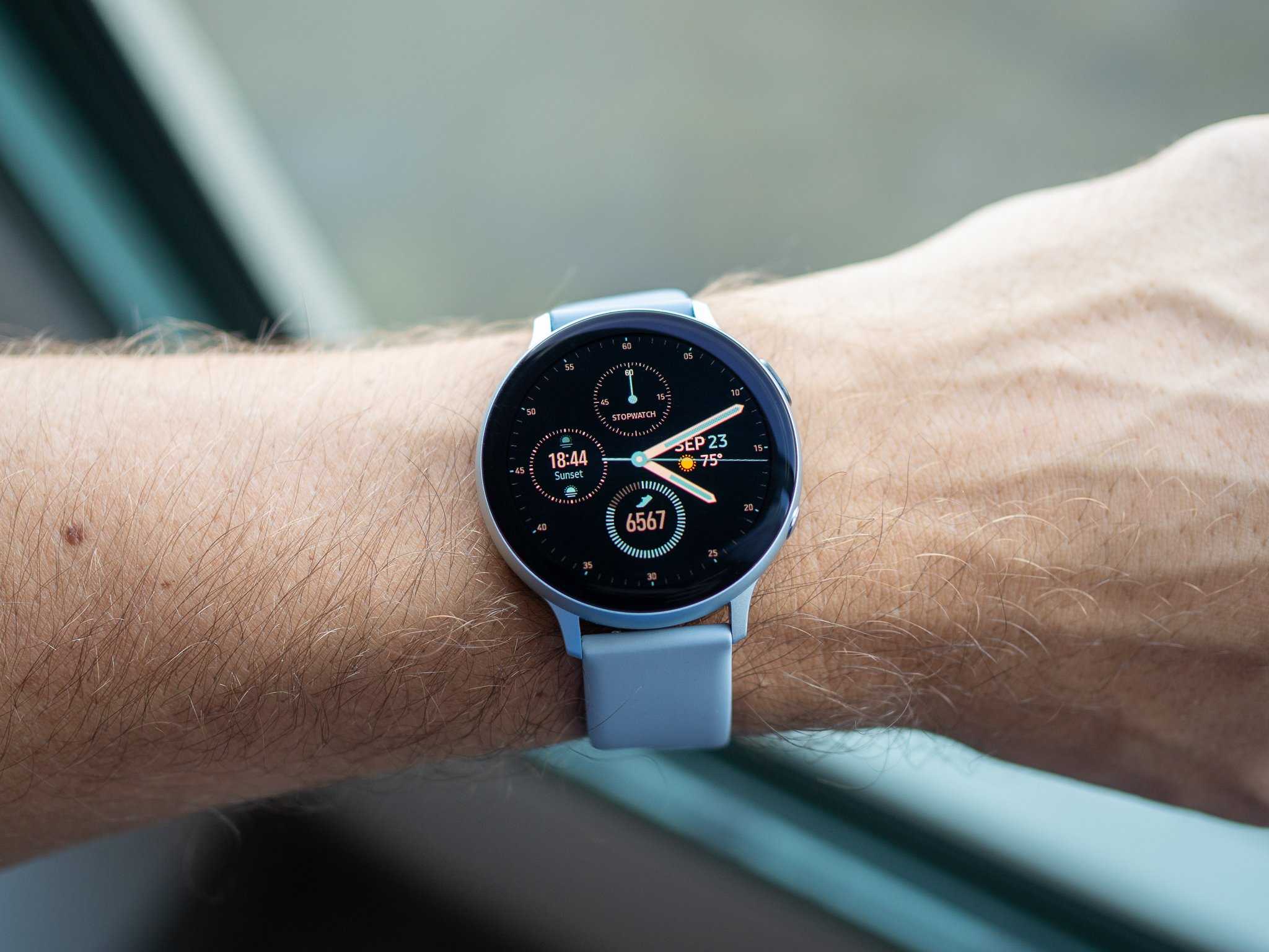 Apple watch series 3 vs samsung galaxy watch active2 aluminium 44mm