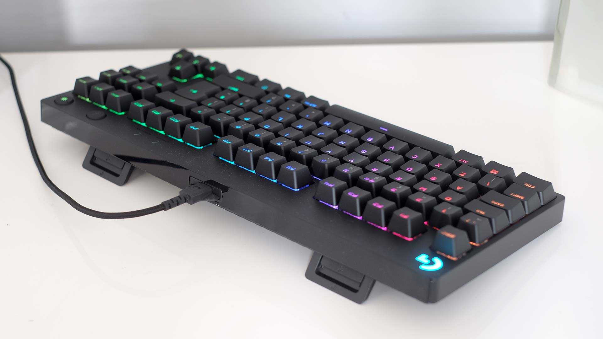 Logitech g pro k/da keyboard review: k-pop and lol unite